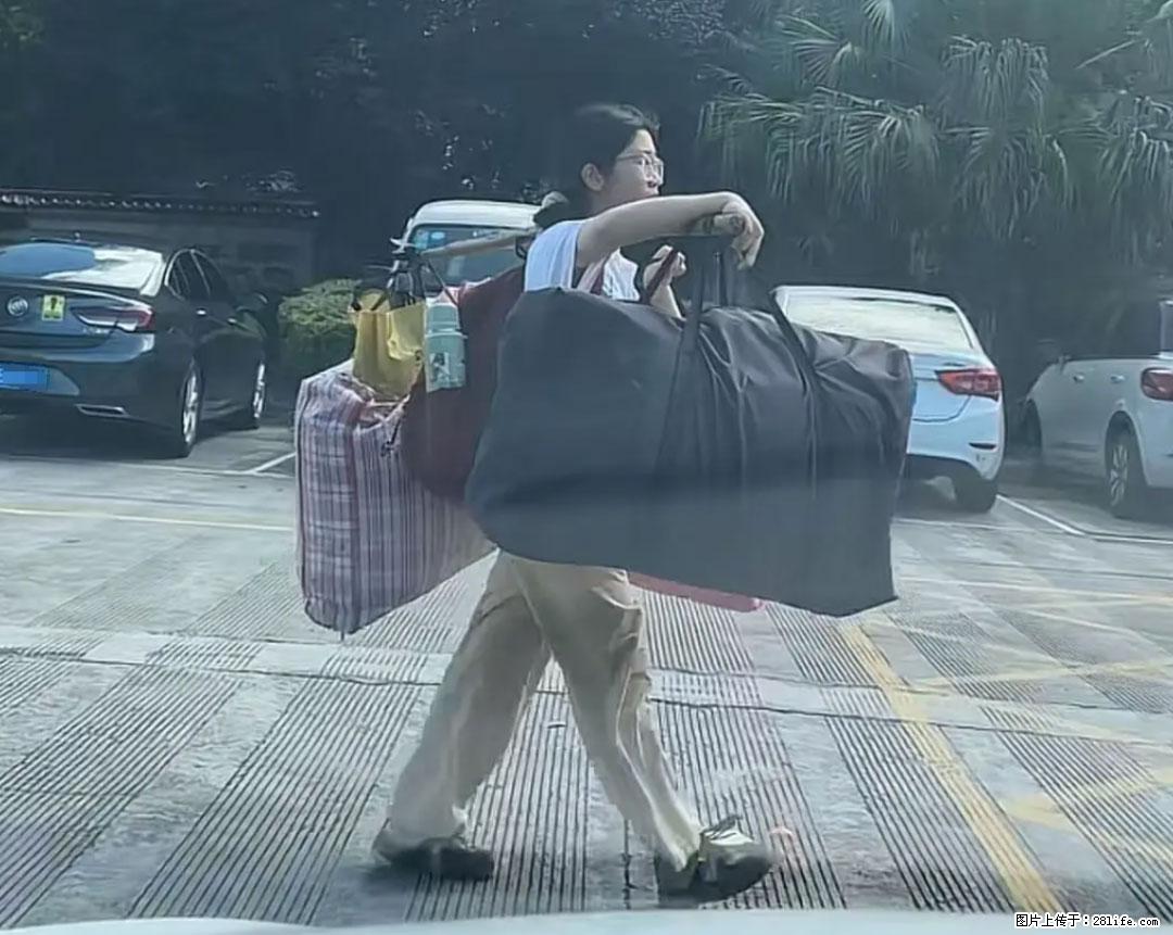 全网追的“扁担女孩”，找了一份暑假工，时薪12元 - 景德镇生活资讯 - 景德镇28生活网 jdz.28life.com