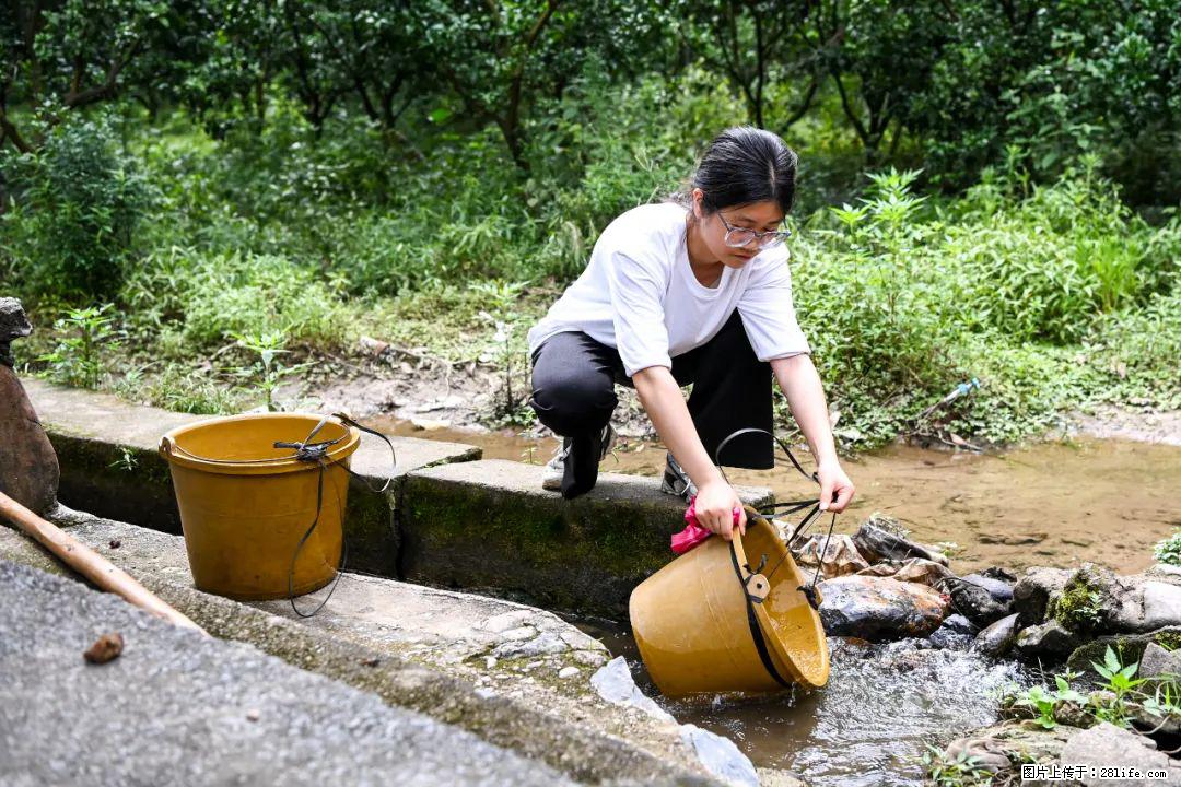 全网追的“扁担女孩”，找了一份暑假工，时薪12元 - 景德镇生活资讯 - 景德镇28生活网 jdz.28life.com